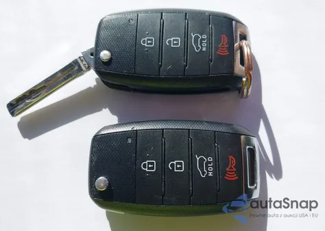 2015 Kia Soul из США, поврежденный, VIN KNDJN2A28F7127077